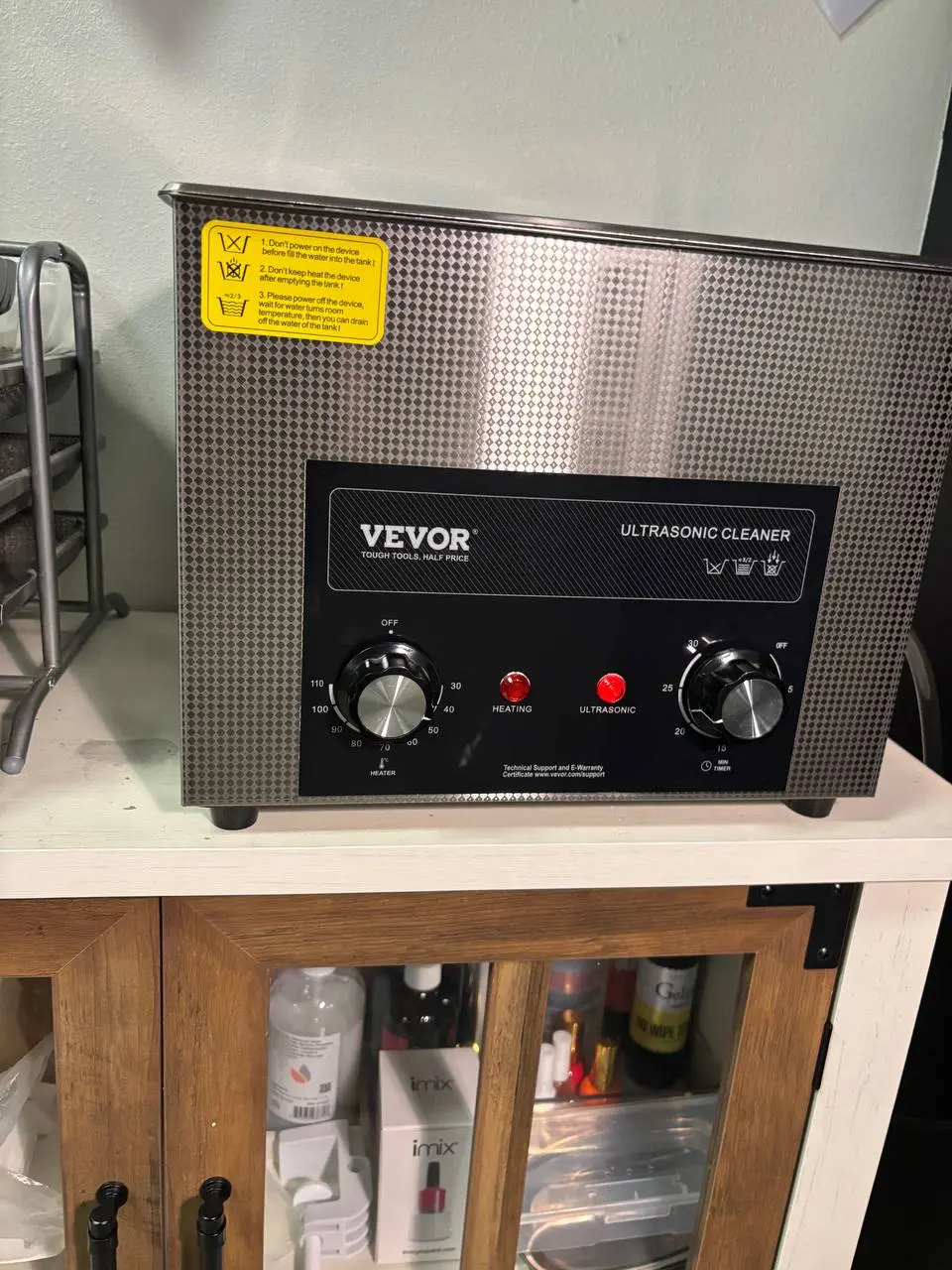 Ultrasonic cleaner for tools at NailLou Salon
